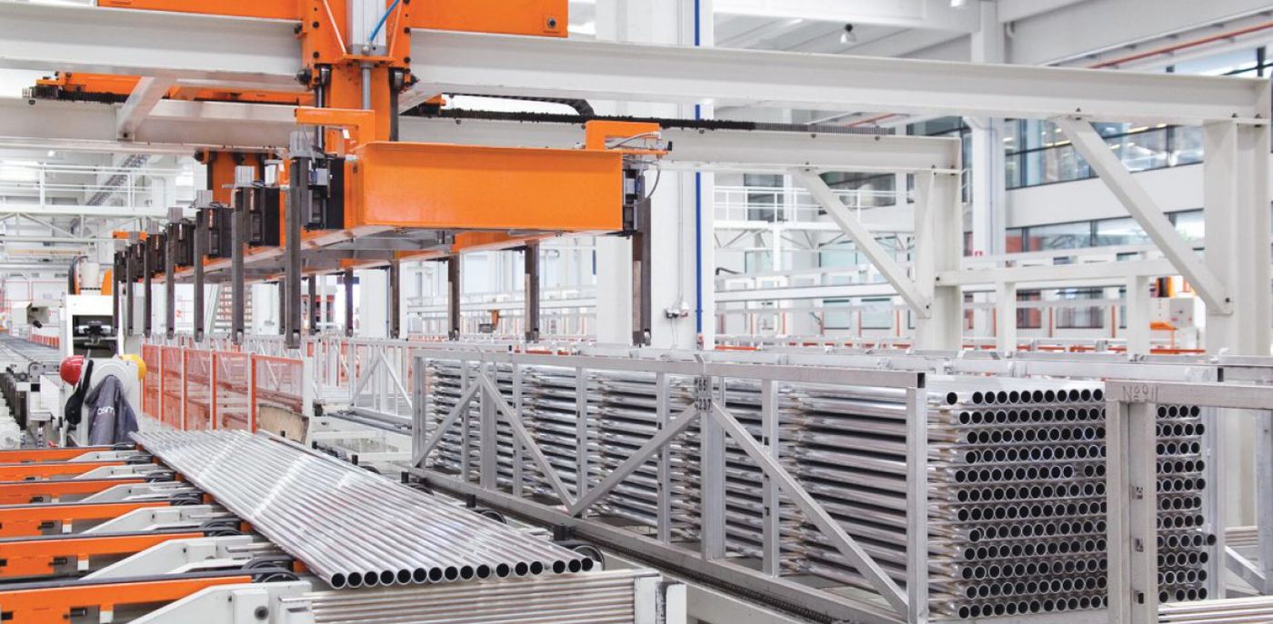 Automated extrusion handling line at Aluminco